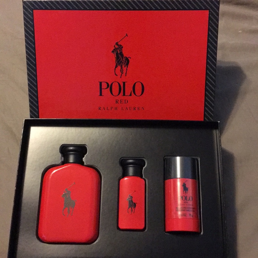 Polo cologne set.
